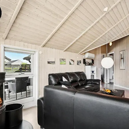 Awesome Home In Sydals With Sauna Skovby (Syddanmark)